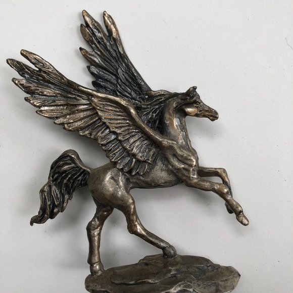 Flying Pegasus in Pewter Small Collectible Figurine - Picture 2 of 4